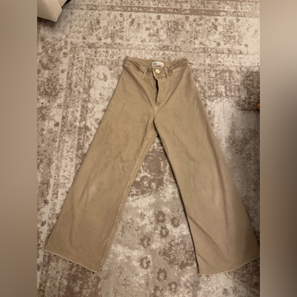 Zara Beige Buttoned Trousers